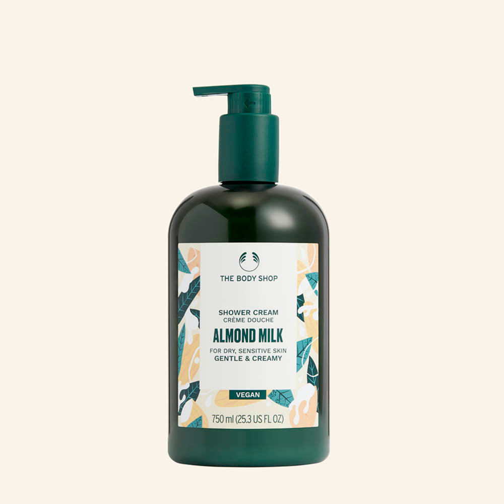Imagen del gel de ducha cremoso de leche de almendras 750 ml con fragancia dulce, envase de plástico reciclado y fórmula vegana con ingredientes naturales para piel seca y sensible