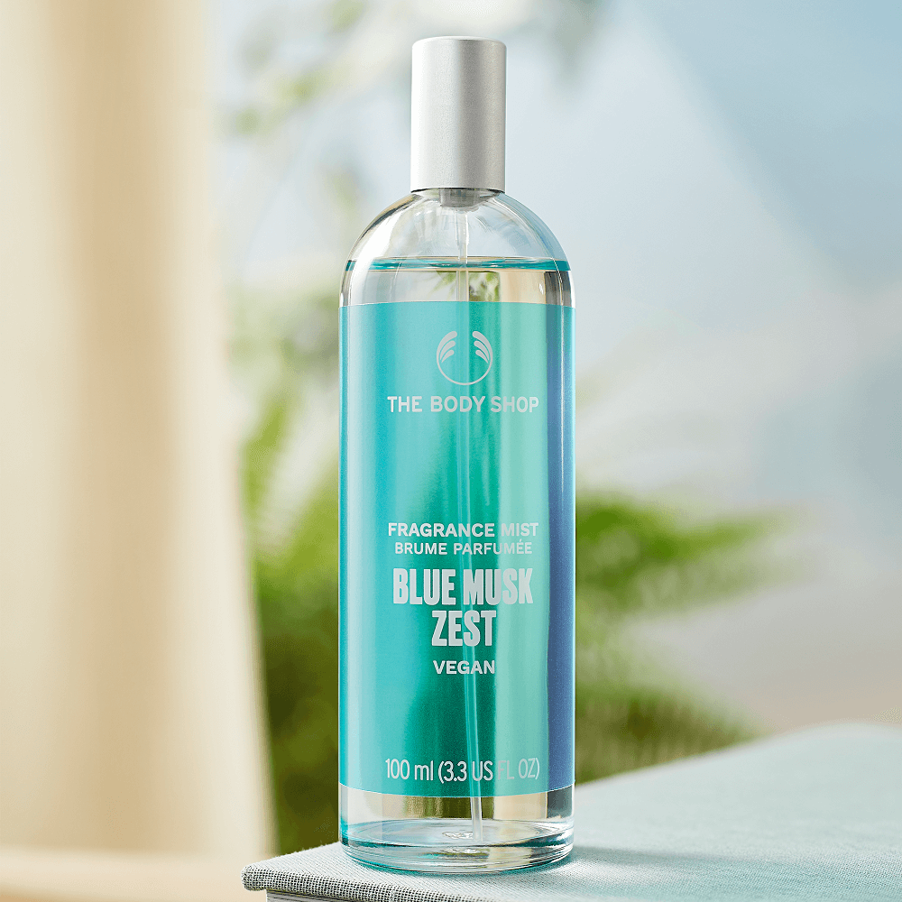  Producto Mist Corporal Blue Musk Zest - Frasco de vidrio con vaporizador en color azul 