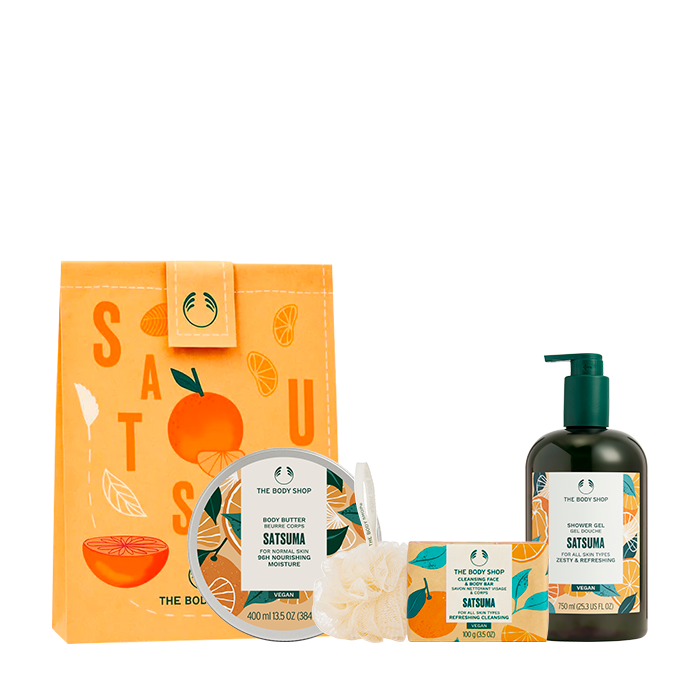 Regalo grande de Satsuma que incluye un Jumbo Satsuma, Body Butter, borla de baño, jabón en barra y gel de ducha, ideal para disfrutar de productos cítricos y nutritivos en un conjunto elegante